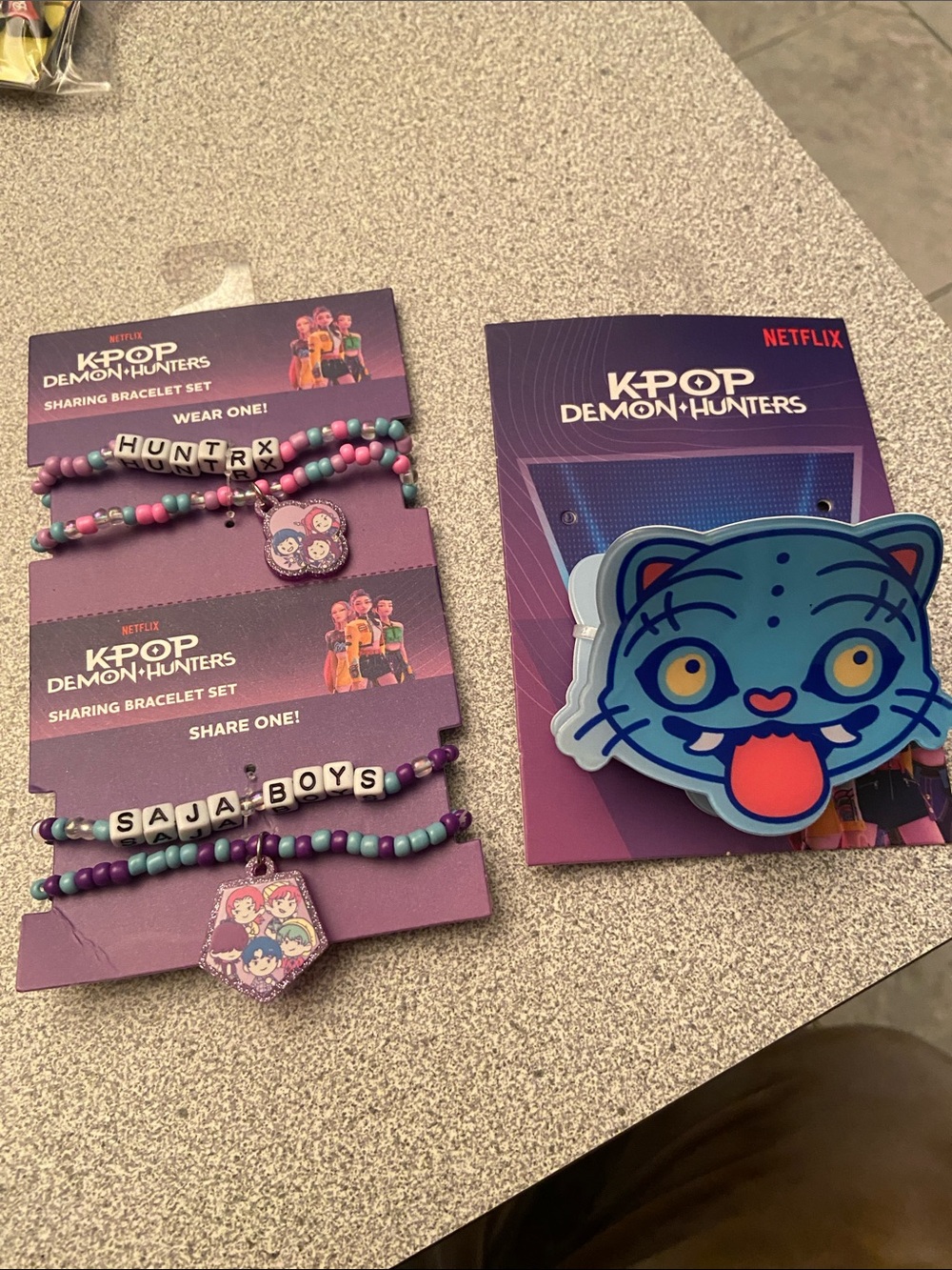 Netflix K-POP Demon Hunters Bracelet Set in Purple, Teal, Pink with hair clips